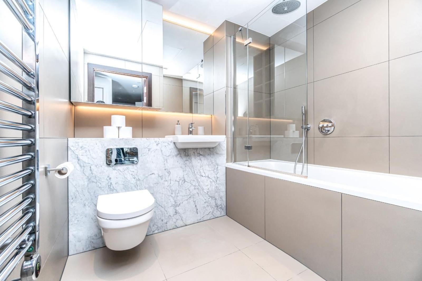 Stunning 2 Bedroom In Tower Hill Apartment